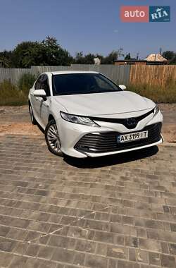 Седан Toyota Camry 2020 в Харкові