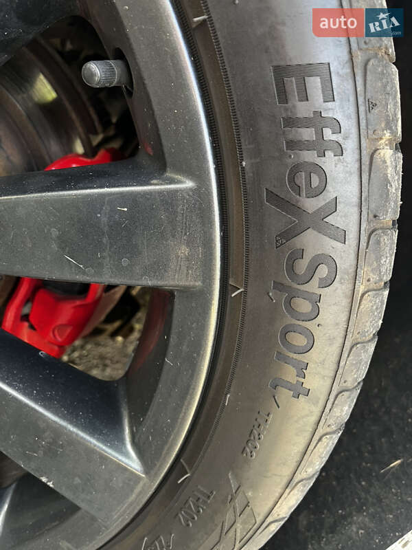 Седан Toyota Camry 2015 в Покрове