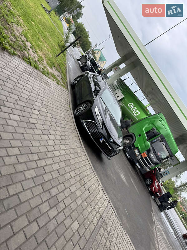 Седан Toyota Camry 2021 в Києві