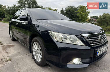Седан Toyota Camry 2012 в Киеве