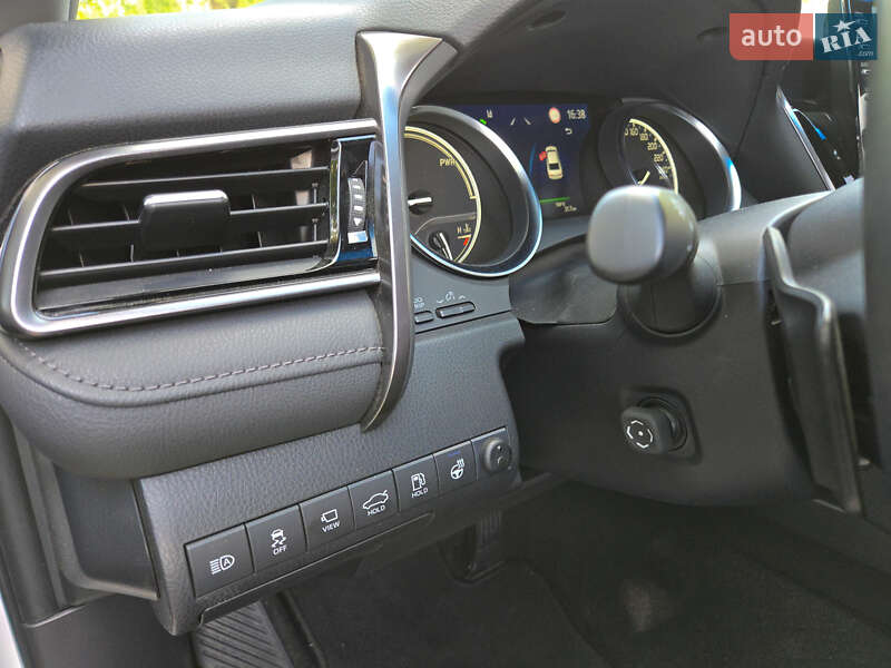 Седан Toyota Camry 2021 в Снятині