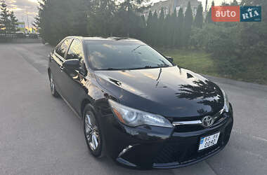 Седан Toyota Camry 2015 в Тернополі