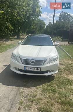Седан Toyota Camry 2012 в Києві