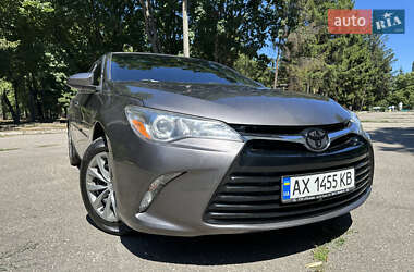 Седан Toyota Camry 2017 в Харкові