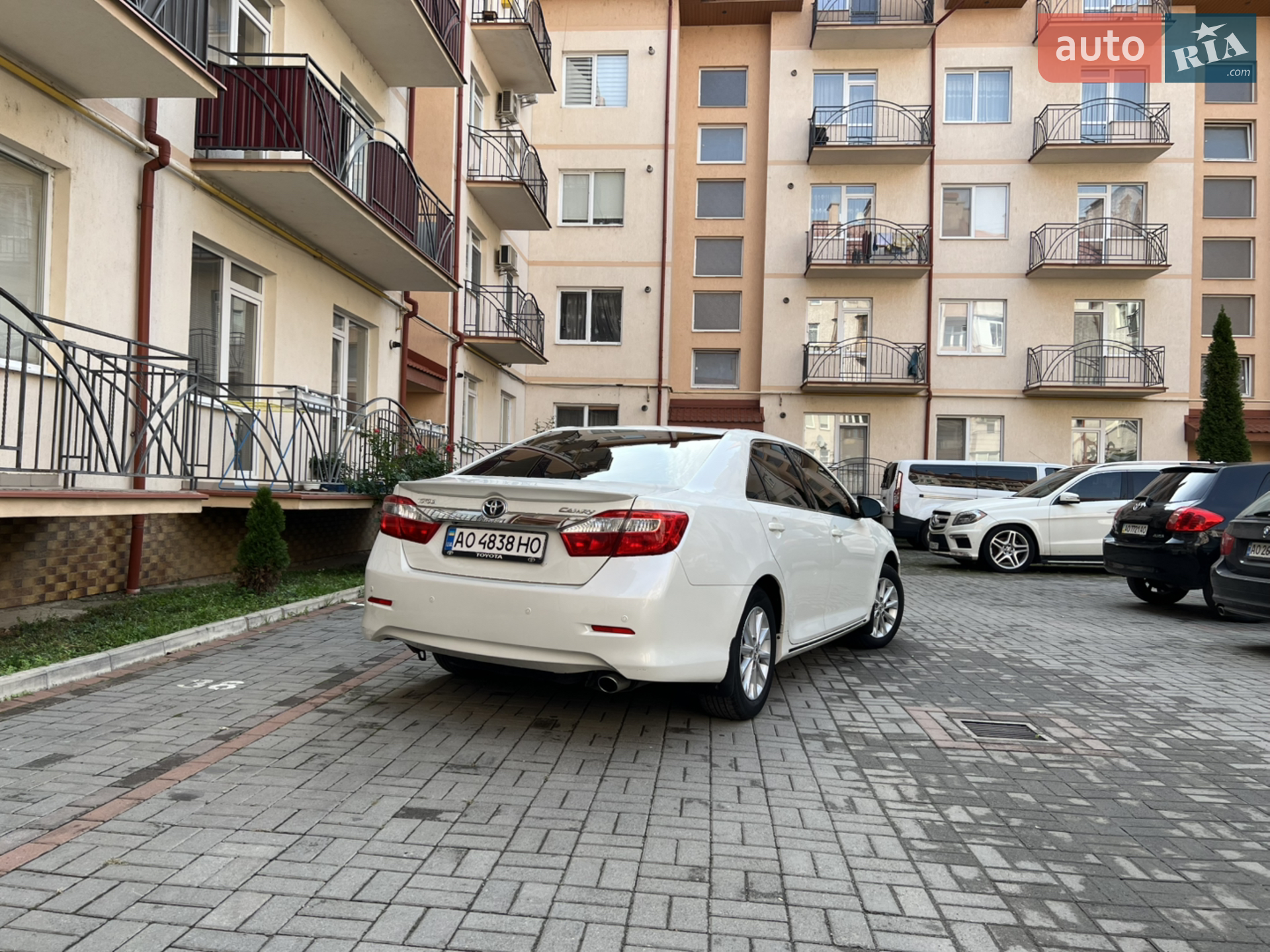 2012 Toyota Camry - мініатюра 4