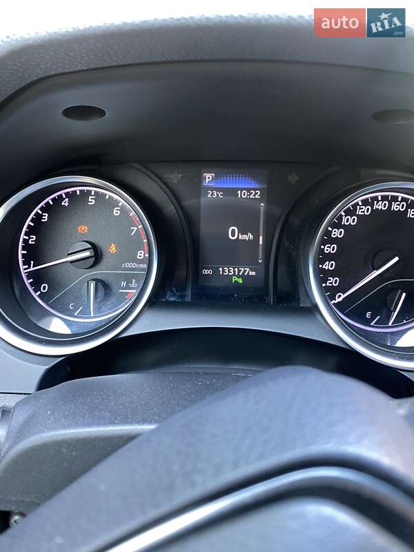 Седан Toyota Camry 2019 в Николаеве