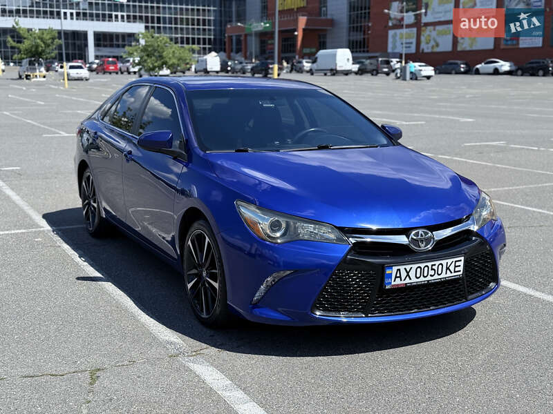 Toyota Camry 2016