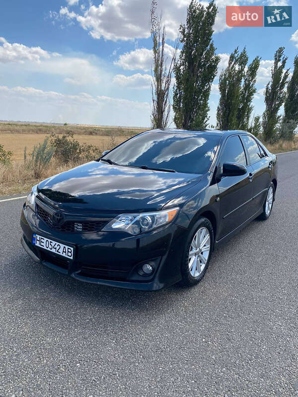 Toyota Camry 2014