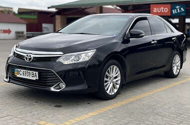 Седан Toyota Camry 2015 в Львове
