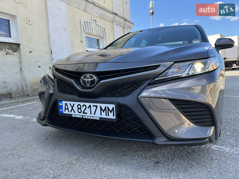 Toyota Camry 2020