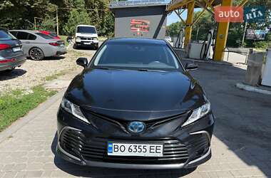 Седан Toyota Camry 2022 в Тернополі