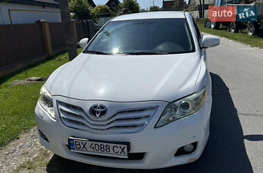 Седан Toyota Camry 2009 в Шепетовке