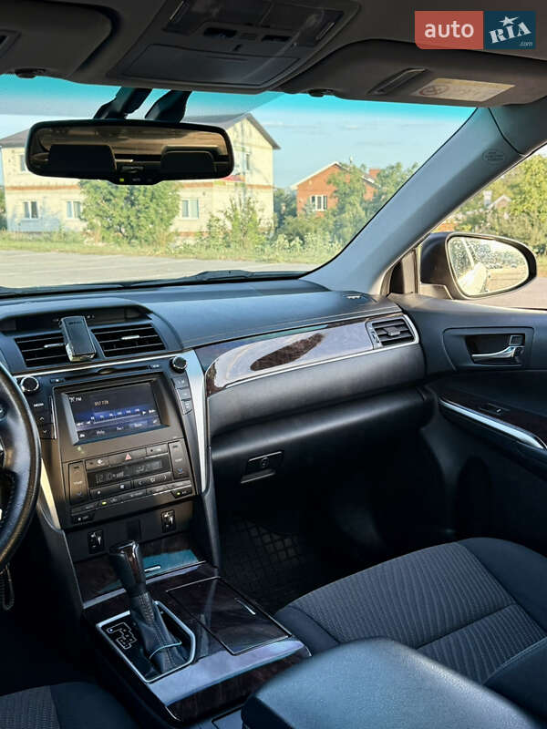 Седан Toyota Camry 2016 в Харкові