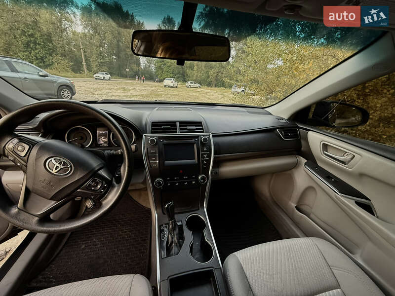 Седан Toyota Camry 2015 в Киеве фото 6 Седан Toyota Camry 2015 в Киеве