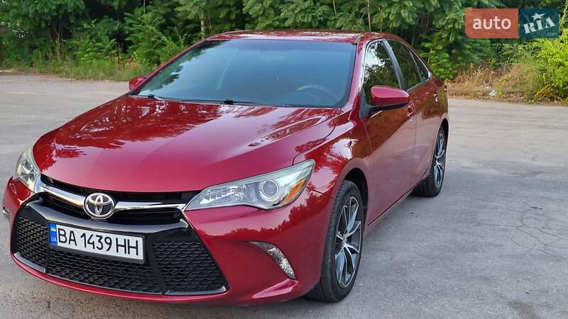 Седан Toyota Camry 2015 в Желтых Водах
