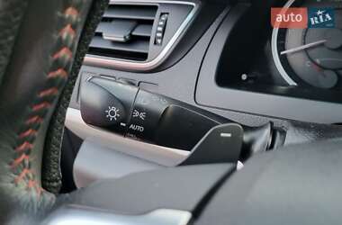 Седан Toyota Camry 2015 в Жовтих Водах