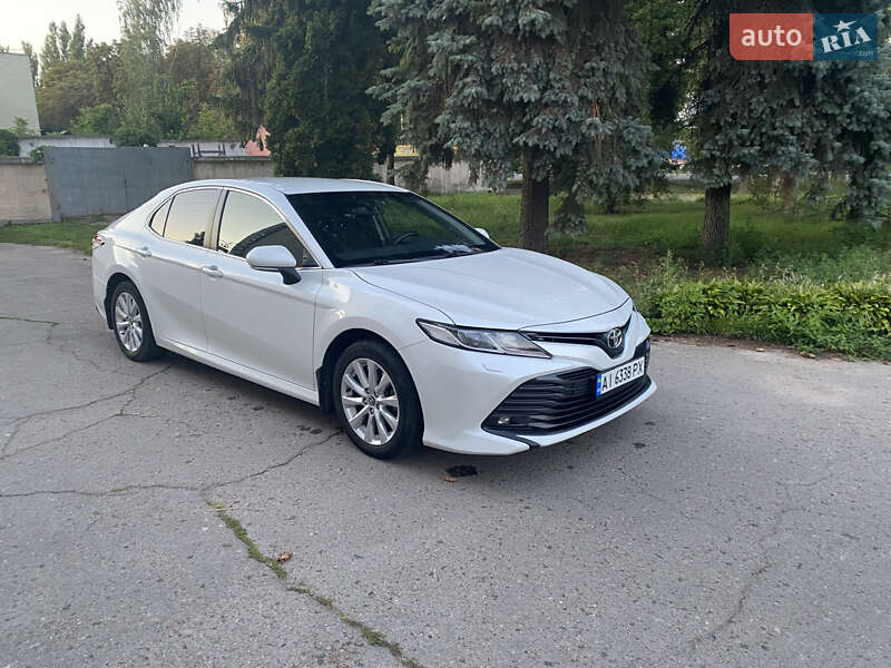Toyota Camry 2019