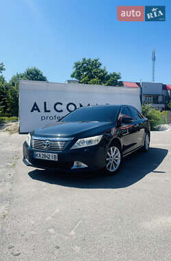 Седан Toyota Camry 2011 в Дніпрі