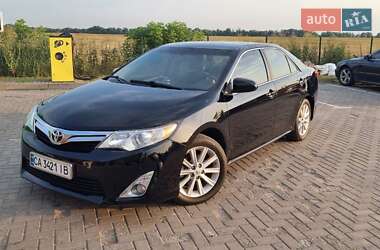 Седан Toyota Camry 2012 в Золотоноші
