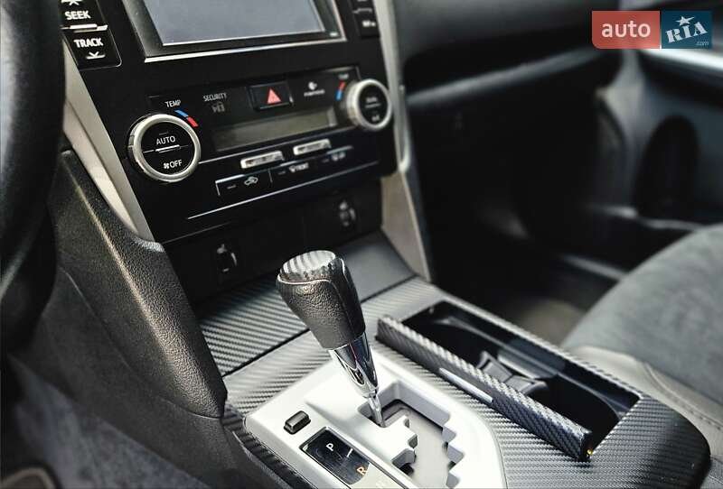Седан Toyota Camry 2013 в Києві