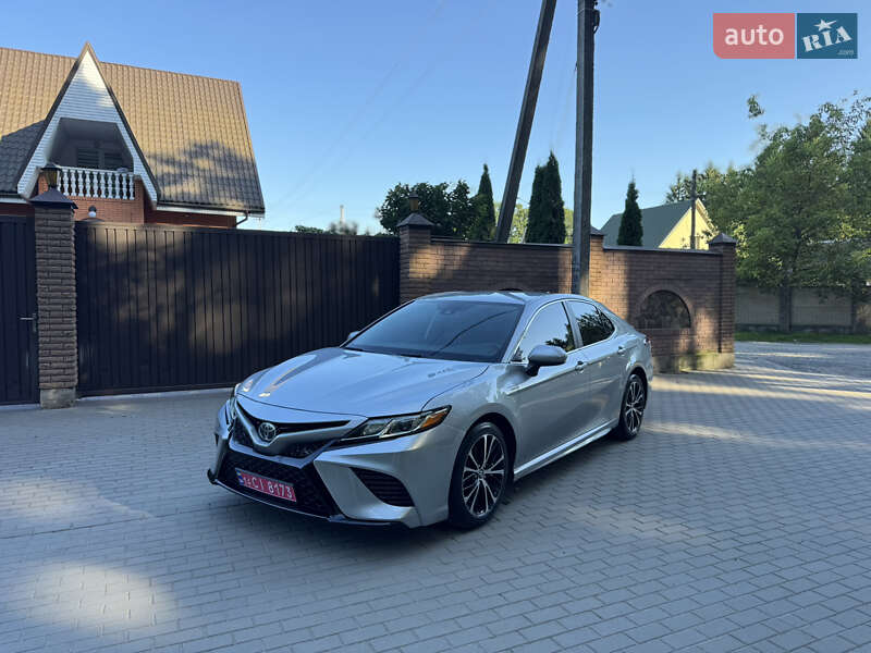 Toyota Camry 2020
