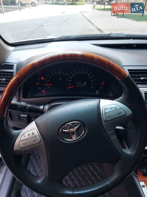 Седан Toyota Camry 2008 в Одессе