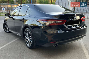 Седан Toyota Camry 2022 в Києві