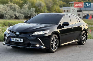 Седан Toyota Camry 2021 в Днепре