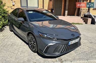 Седан Toyota Camry 2024 в Виннице