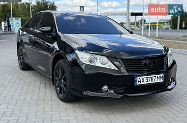 Седан Toyota Camry 2013 в Днепре
