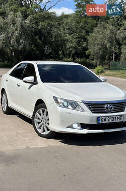 Седан Toyota Camry 2012 в Прилуках