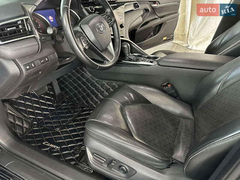 Седан Toyota Camry 2018 в Одесі