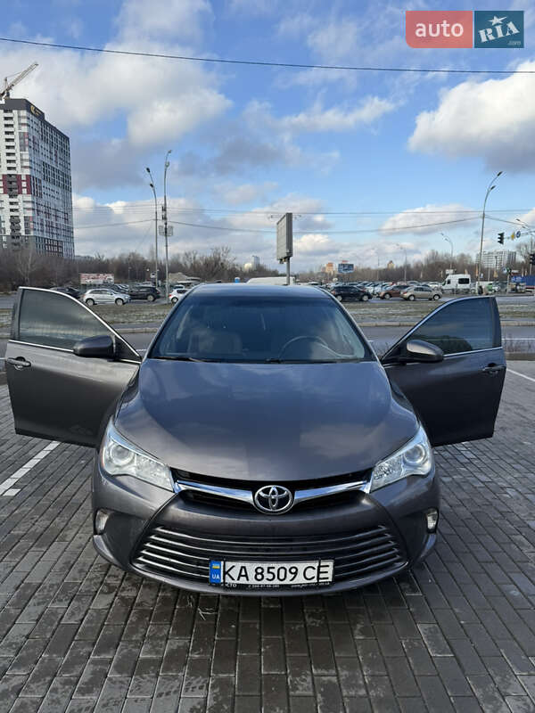 Седан Toyota Camry 2016 в Киеве фото 7 Седан Toyota Camry 2016 в Киеве