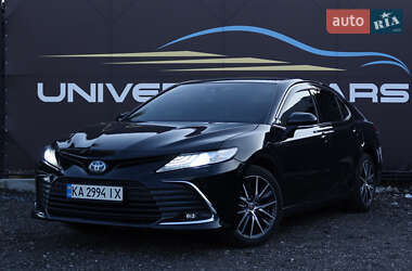Седан Toyota Camry 2021 в Киеве