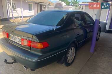 Седан Toyota Camry 1999 в 