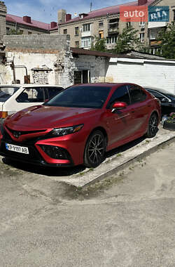 Седан Toyota Camry 2021 в Запорожье