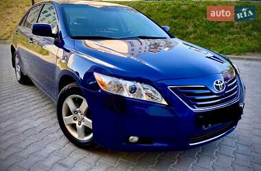 Седан Toyota Camry 2008 в Львове