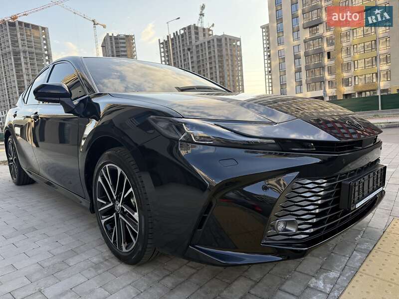 Toyota Camry 2025