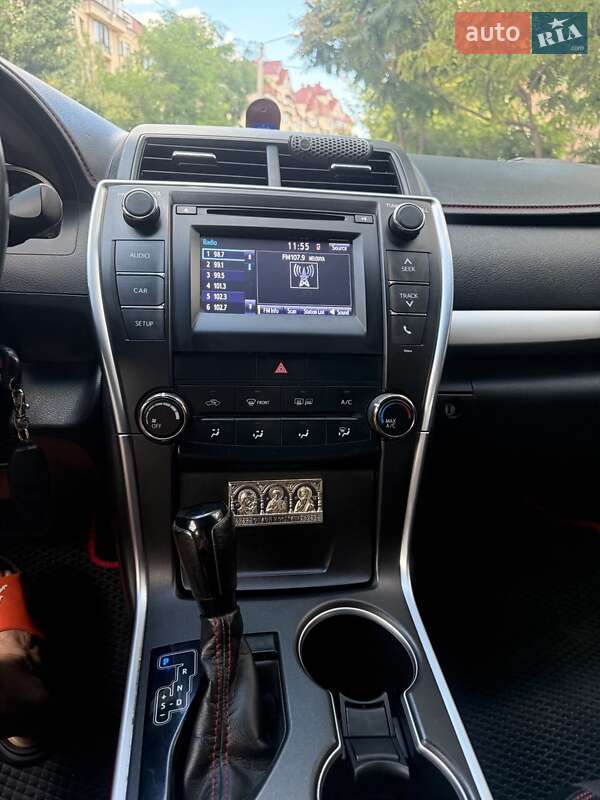 Седан Toyota Camry 2016 в Харькове