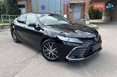 Седан Toyota Camry 2022 в Полтаве