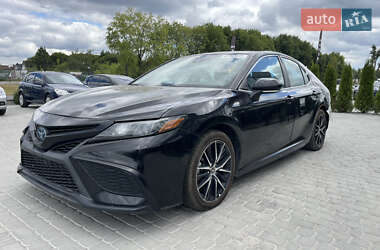 Седан Toyota Camry 2022 в Львове