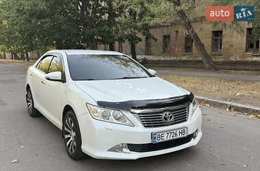 Седан Toyota Camry 2012 в Николаеве