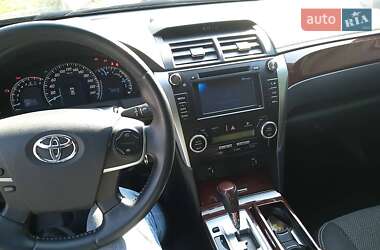 Седан Toyota Camry 2013 в Києві