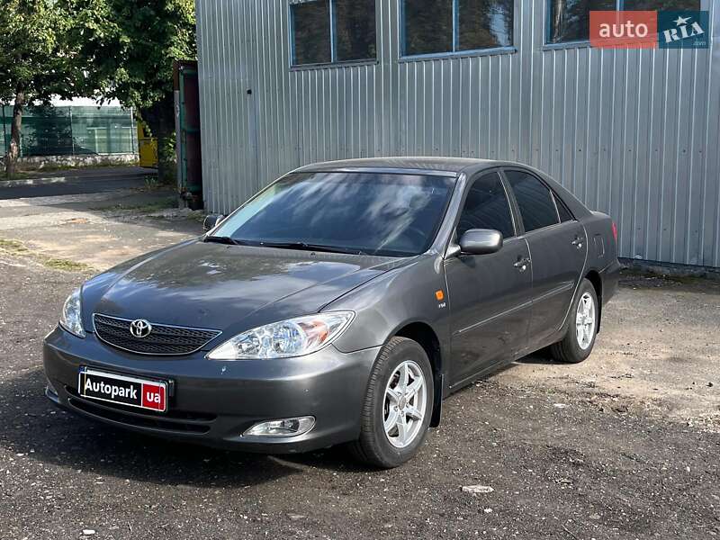 Toyota Camry 2003