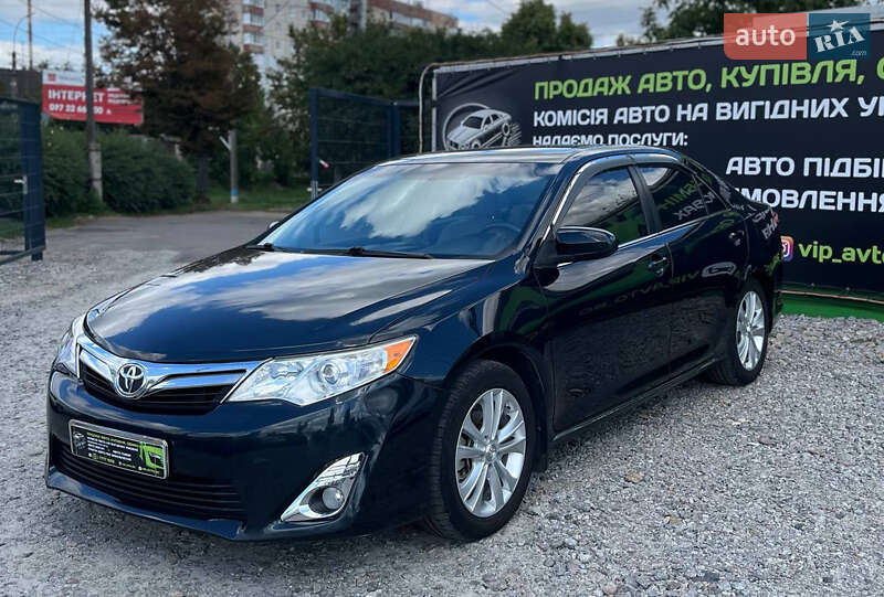 Седан Toyota Camry 2014 в Білій Церкві