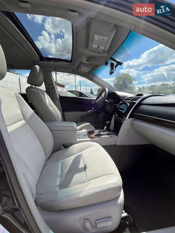 Седан Toyota Camry 2014 в Білій Церкві