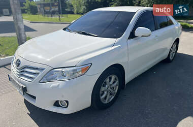 Седан Toyota Camry 2010 в Виннице