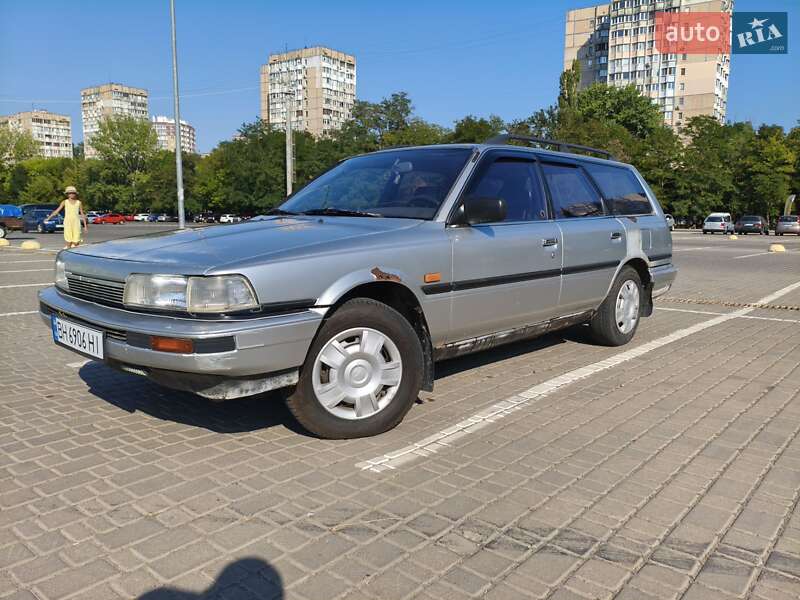 Универсал Toyota Camry 1989 в Одессе
