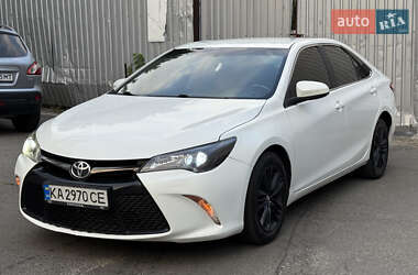 Седан Toyota Camry 2015 в Києві