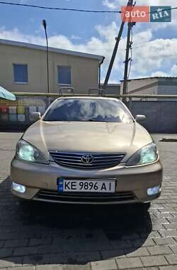 Седан Toyota Camry 2006 в Дніпрі